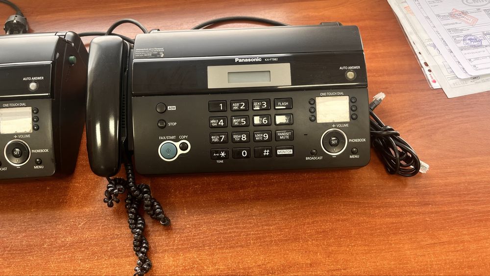 Телефон-факс Panasonic KX-FT982UA