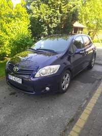 Toyota Auris 2.0 D4D 2011 rok