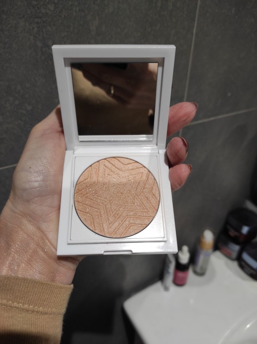 Puder rozświetlający Glam shop Aksamit Plus