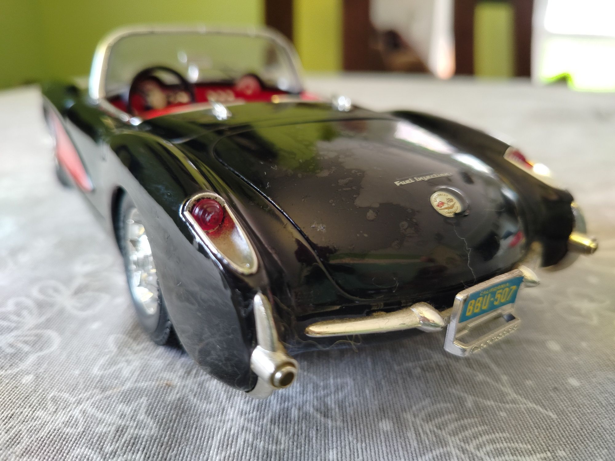 Model starego auta 1:18