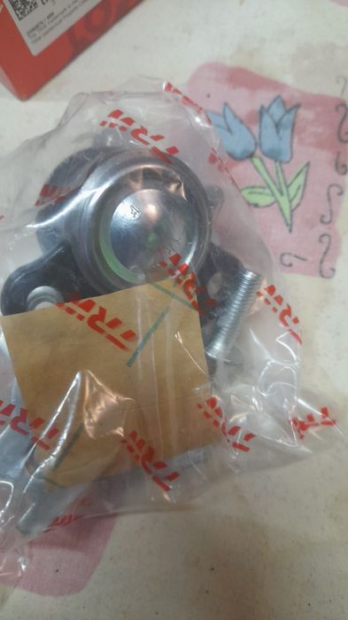 Шарова опора TRW для VW Passat, jetta, golf, vento