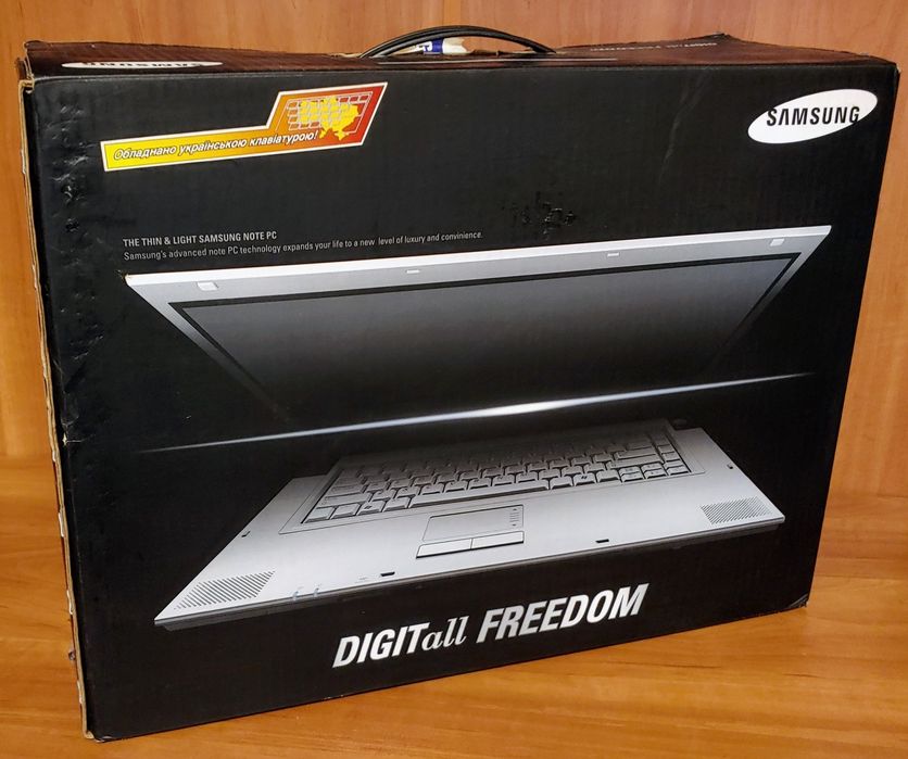 Samsung M55. Ноутбук, экран 17 дюймов (NP-M55T000)