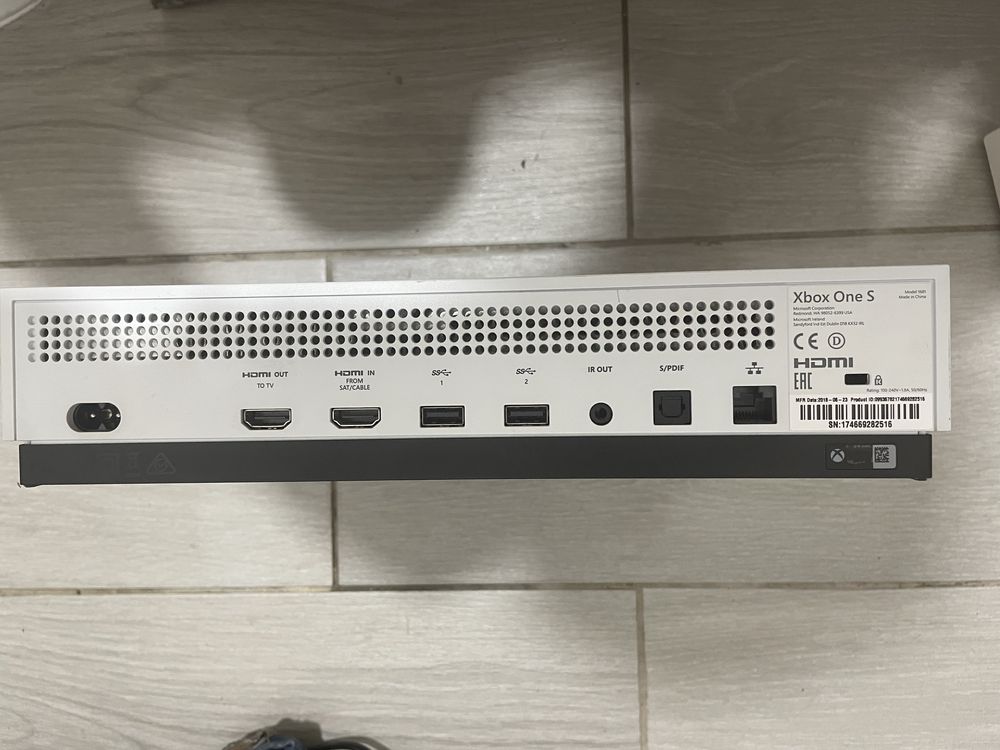 Xbox one s 1TB sem caixa