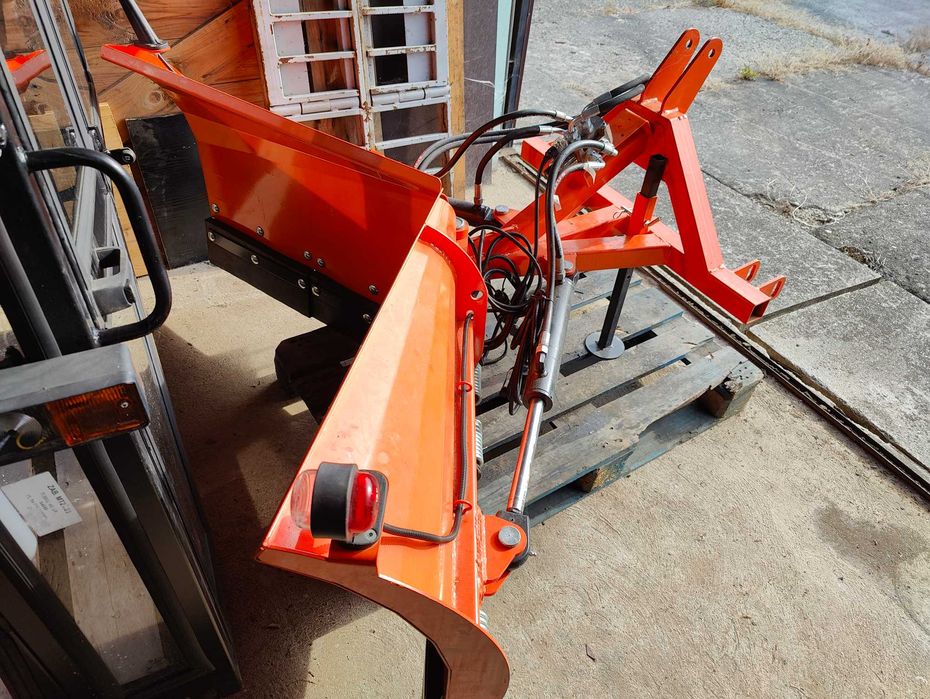 Pług Metal-Technik strzałkowy 1,8m NOWY