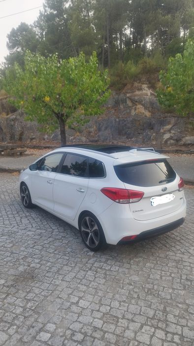 Kia Carens Ler anúncio