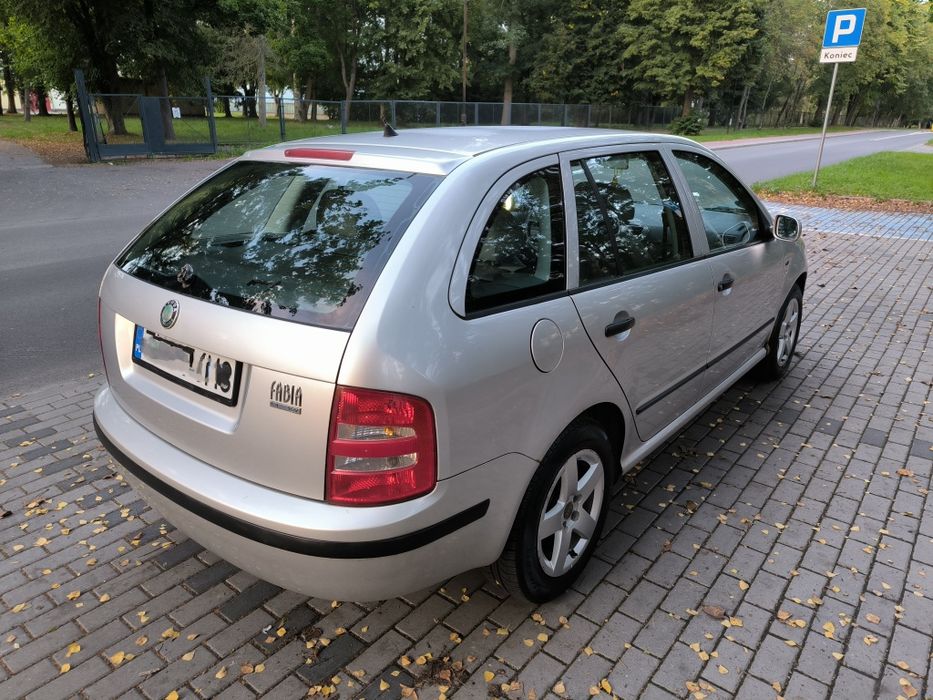 Skoda Fabia 1,4 kombi zadbana /mały przebieg/ przegląd na rok