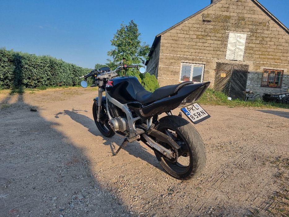 Suzuki GS 500 a2 nie sv 650 z ładniejszym zadupkiem