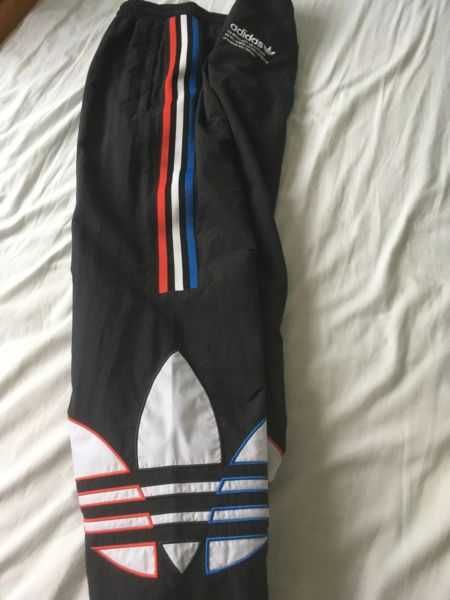 Spodnie Adidas Originals WARTO