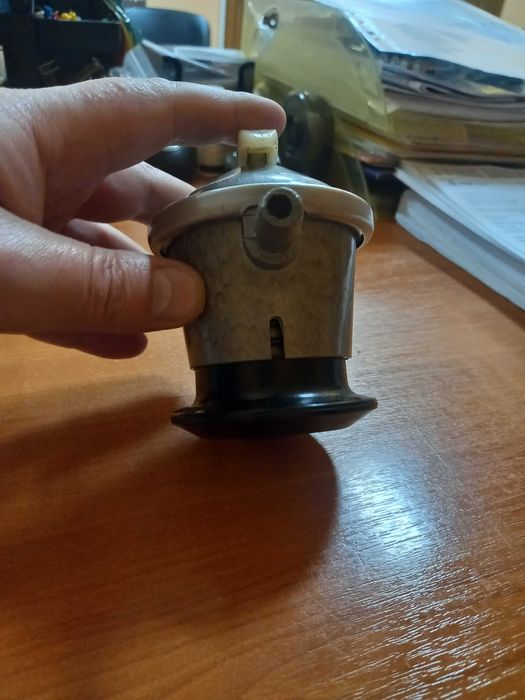 Редуктор хлопушка к газовому баллону с вентилем под него