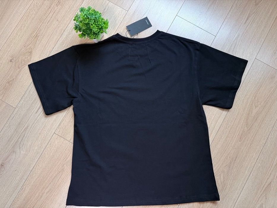 Футболка від бренду Rhude