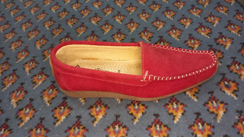 Sapato mocassim feminino de camurça