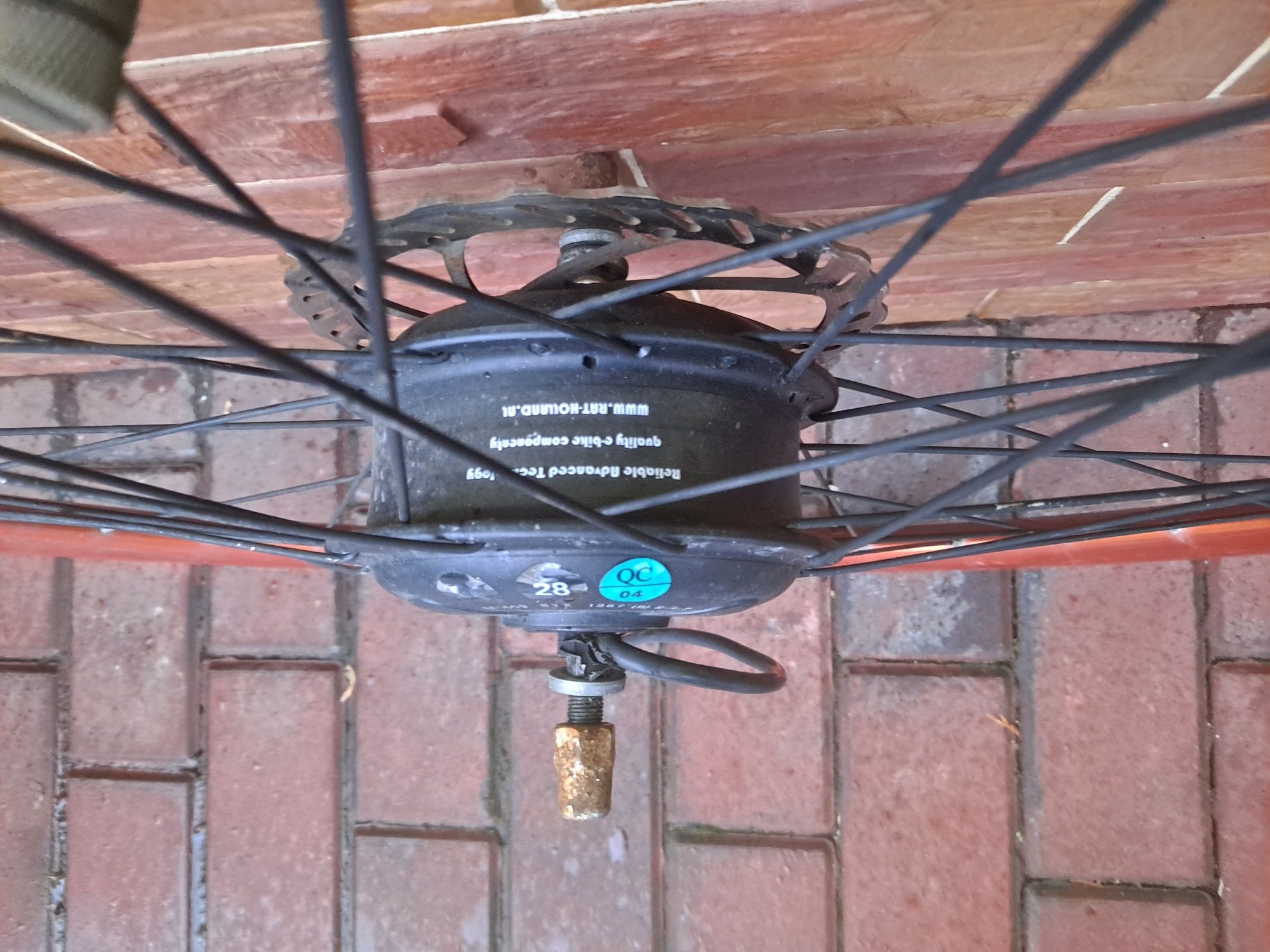 Kolo z silnikiem do roweru elektrycznego