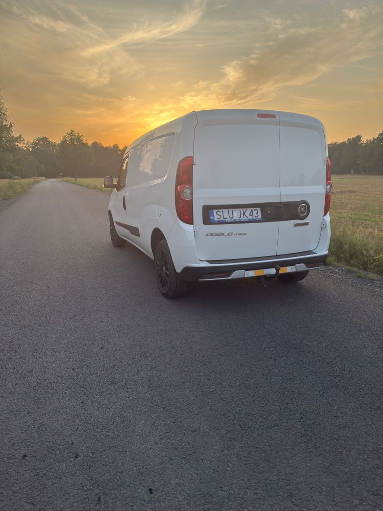 Fiat Doblo Max 1.6 trekking 2022r 88tys km camper