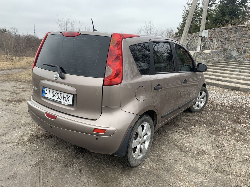 Nissan note 2007року