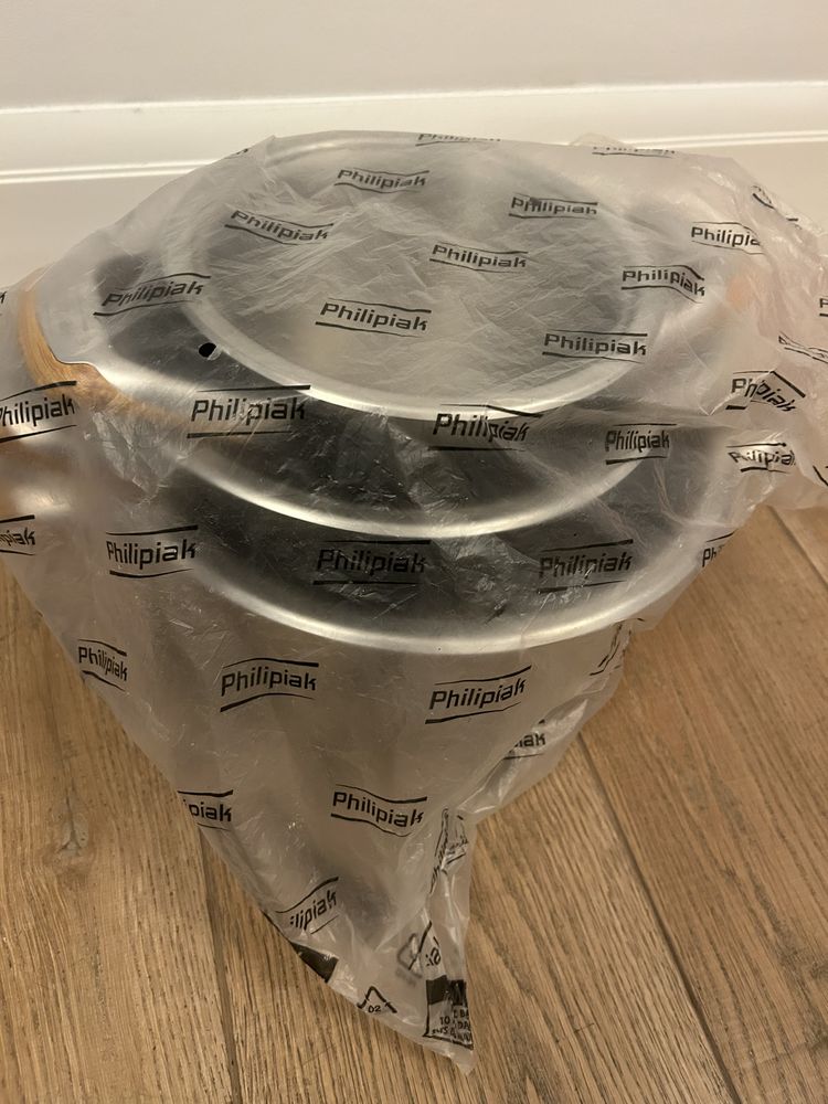 3 garnki Philipiak plus 2 pojemniki i durszlak