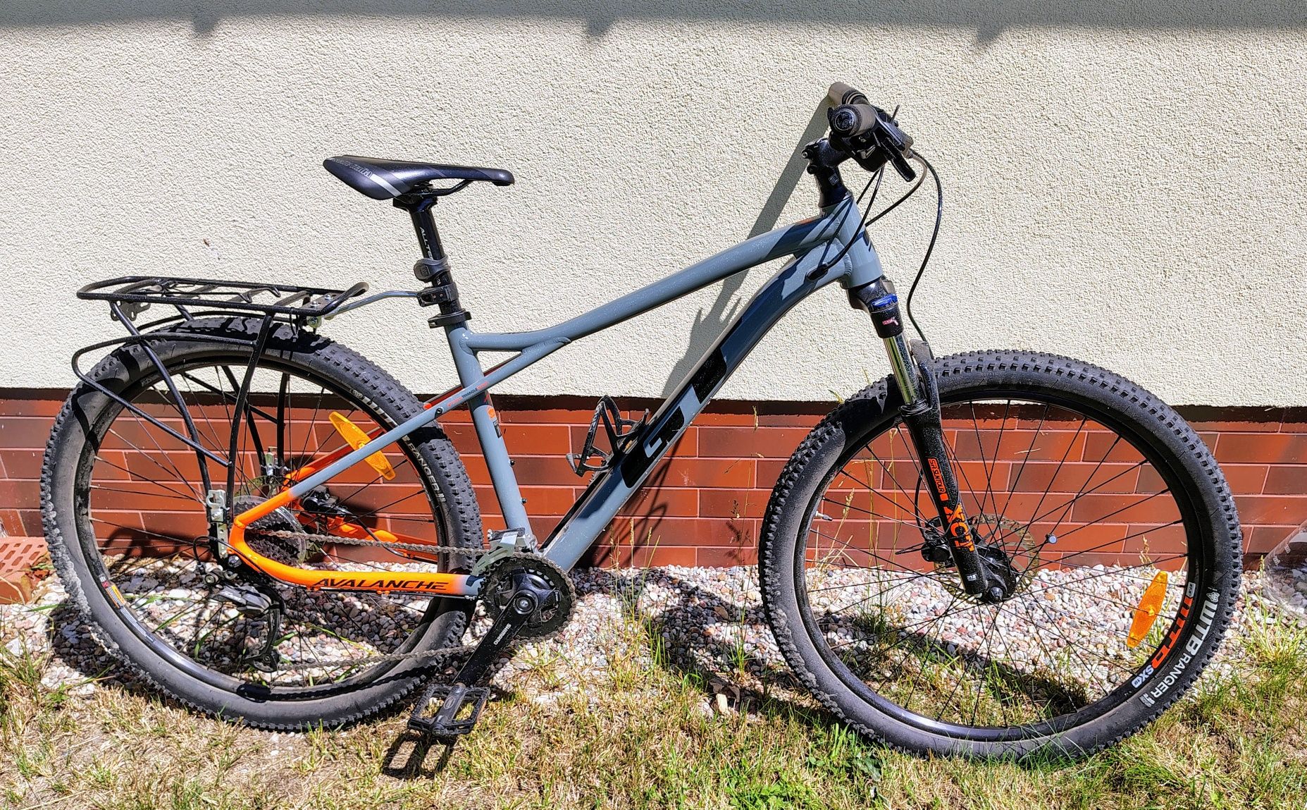 Rower GT Avalanche - jak nowy z bagażnikiem