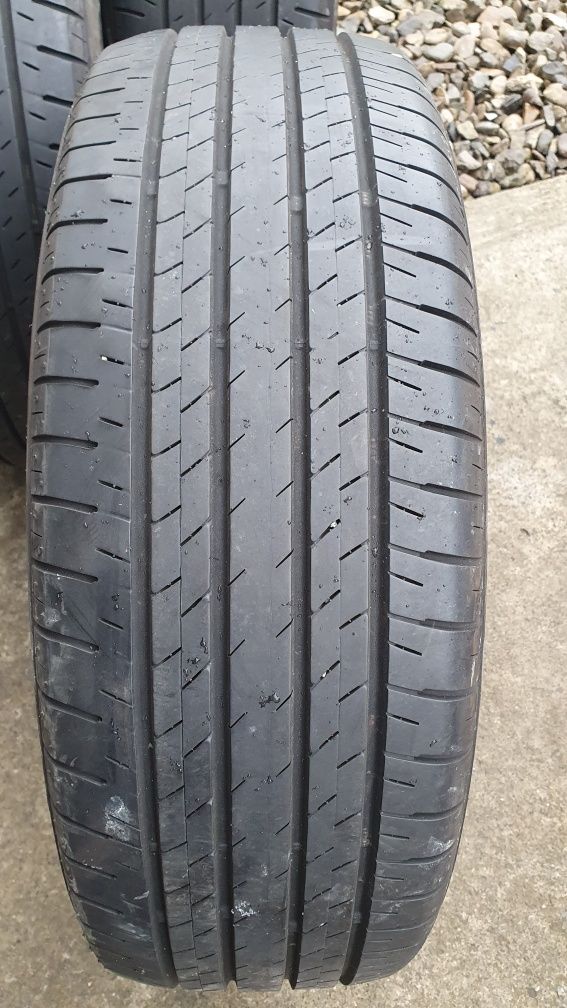 225/60 R18 4шт Bridgestone ( Бриджестон) Авторезина, шини.