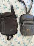 Vendo duas bolsas em bom estado.
