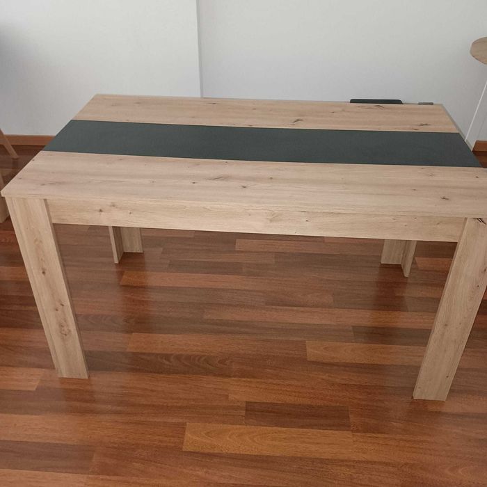 Mesa de Madeira para Sala ou Escritório