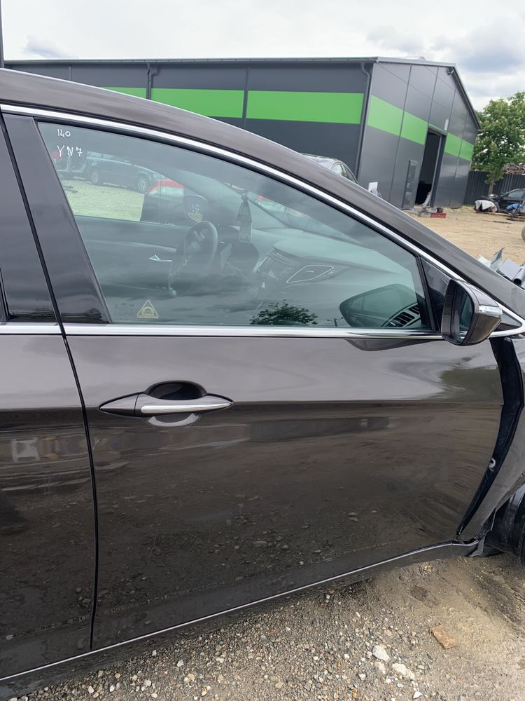 Hyundai i40 drzwi prawe przednie prawy przód YN7
