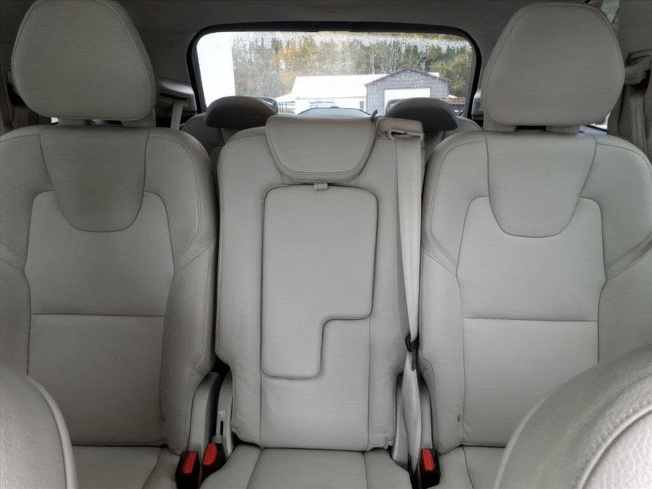 Volvo XC90 T6 Momentum      2019