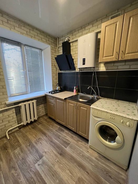 Сдам 1 к кв.-ру.на Космосе  по ул.Сытова  тц,,Варус,,