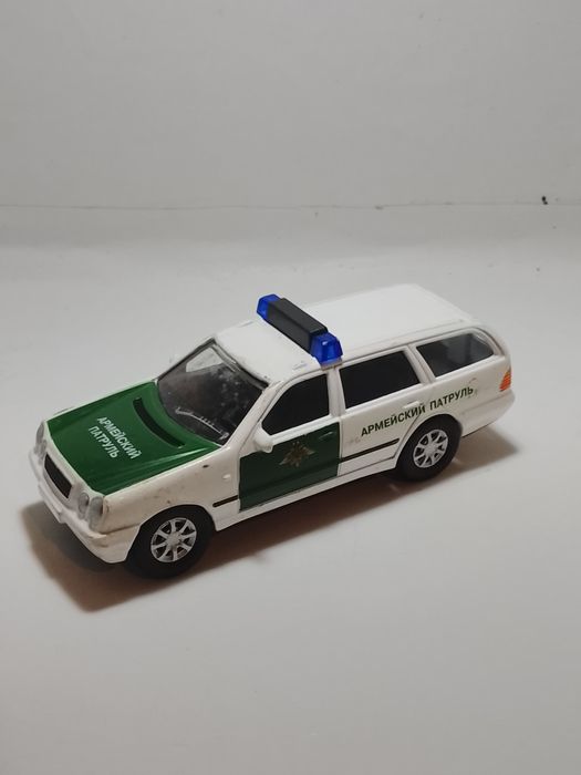 Игрушки автомобиль