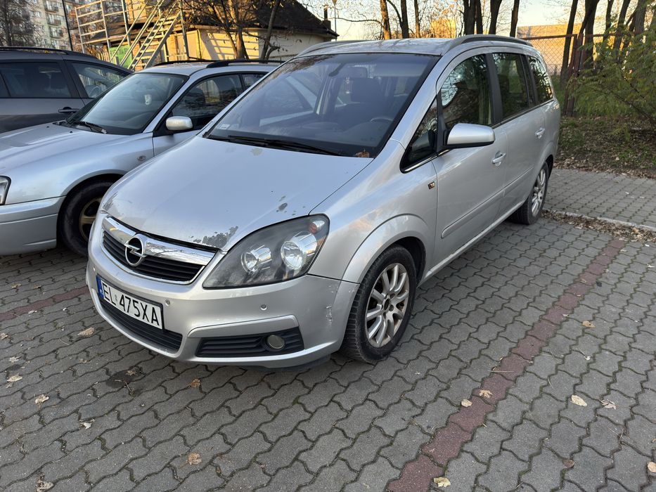 Opel Zafira 1.9 Diesel 6 Biegów 7 Osób 2006 Rok