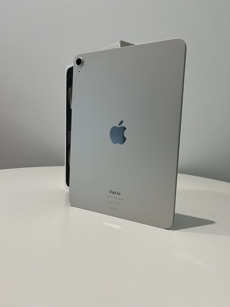 iPad Air 5-Gen M1 64GB WiFi Starlight