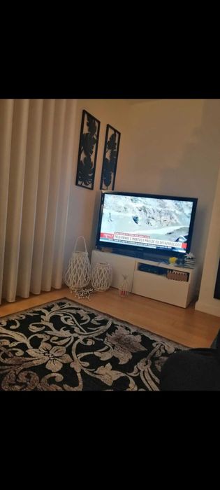 Duas carpetes de sala jantar e para zona sofás,  leroy merlin