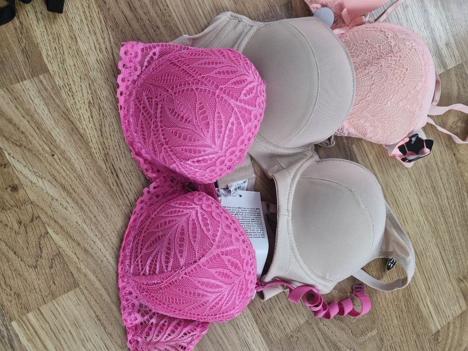 Komplet biustonoszy różne wzory push up ponad 40 sztuk