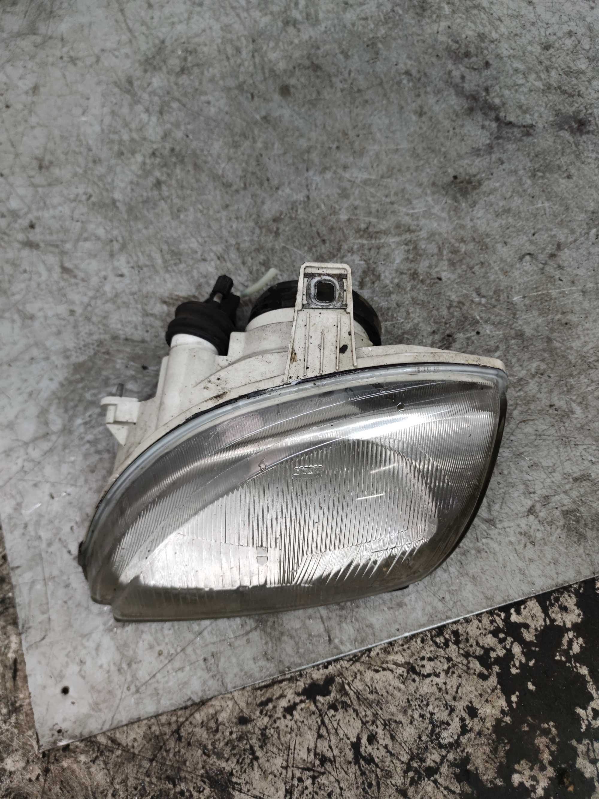 Fiat Seicento Reflektor Lampa Lewa Przednia Lewy Przód LP