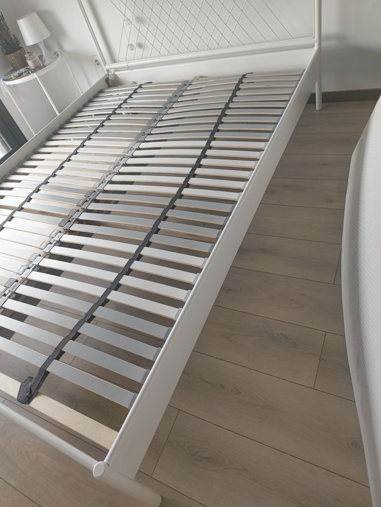 Cama Ikea 140x190
