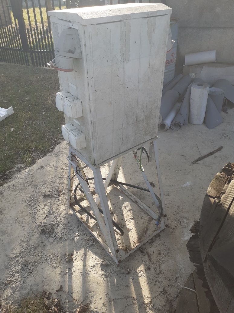 Erbetka elektryczna budowlana
