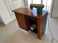 Maquina de Costura Borletti com móvel