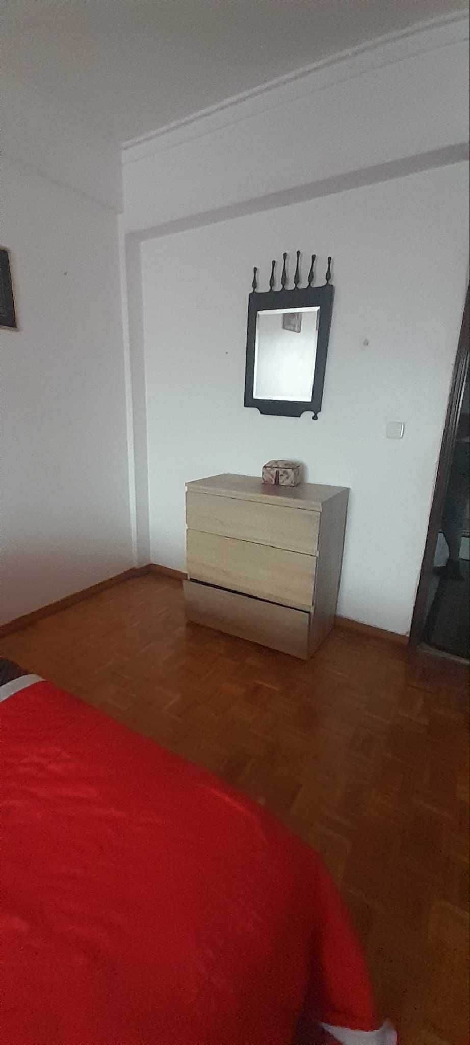 Quarto para alugar só mulheres CACÉM