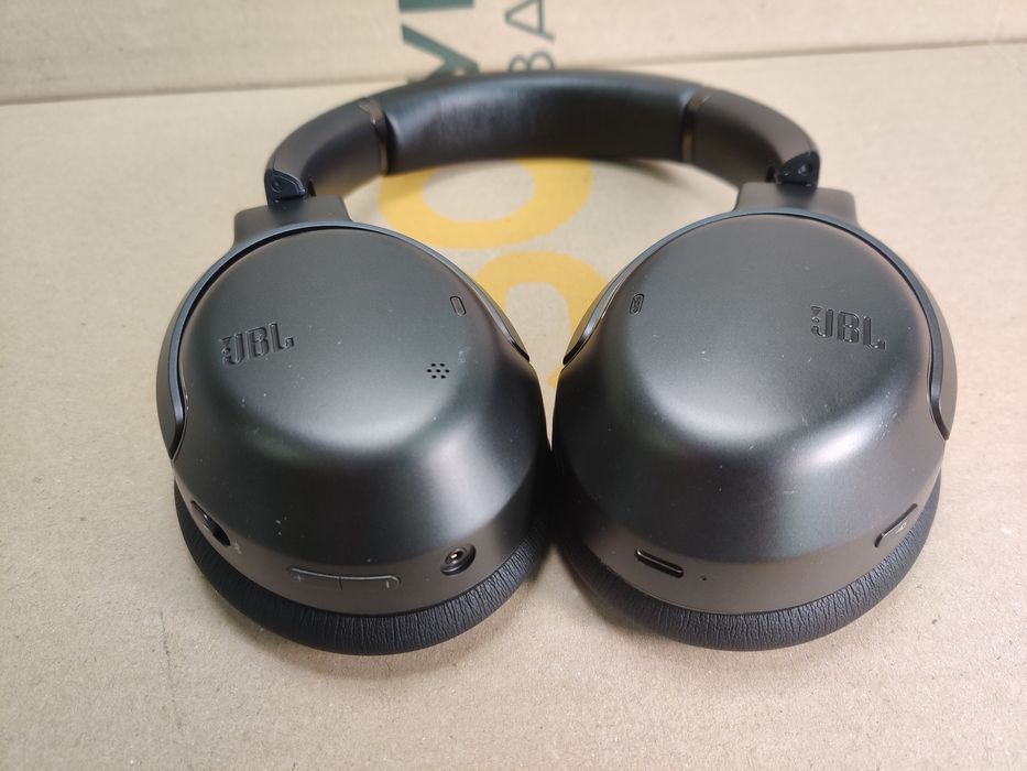 Навушники JBL Tour One M2. Чорні