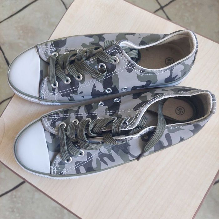 Trampki dla chlopca 38