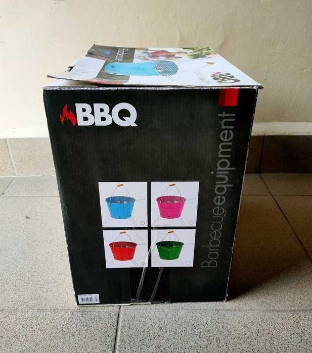 Grill węglowy przenośny turystyczny wiaderko lekki czerwony BBQ 30,5cm