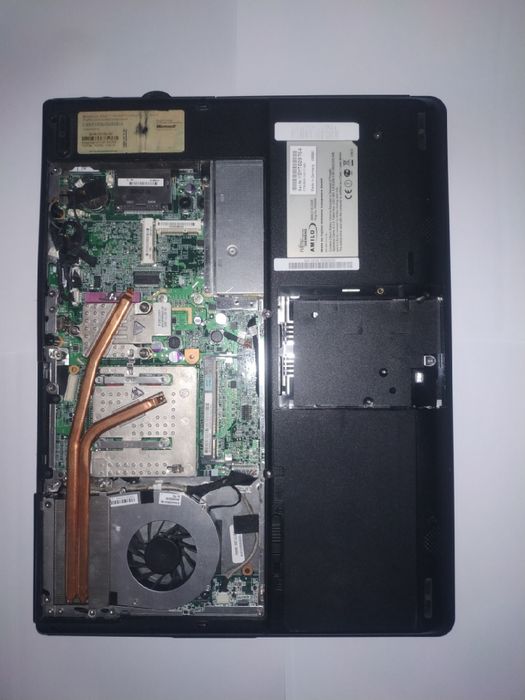 ноутбук Fujitsu-Siemens AMILO Xi 2428 на запчасти