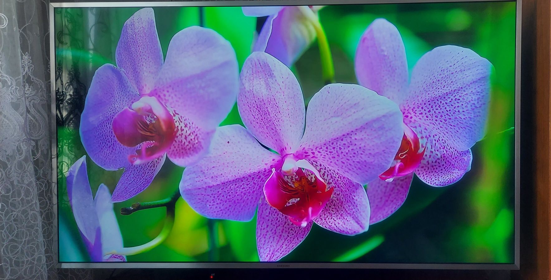 Телевизор Samsung UE49MU6402