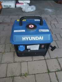 Бензиновий генератор Hyundai HG800-3 720 Вт 63 см3