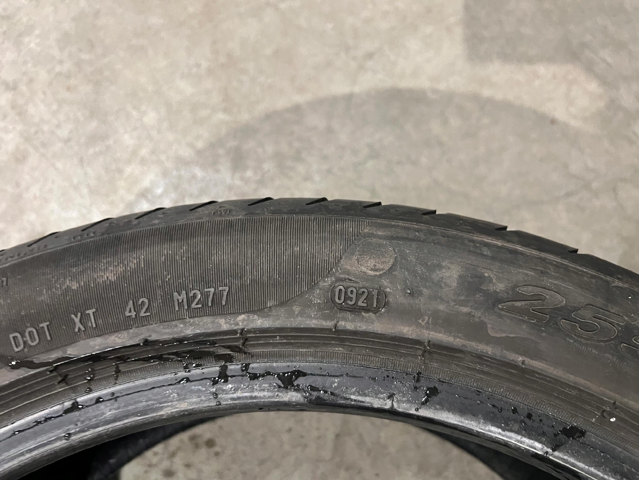 Opona Pirelli P Zero - 255/40/18