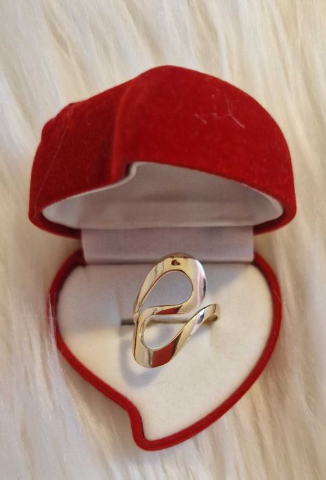 Złoty duży  pierścionek