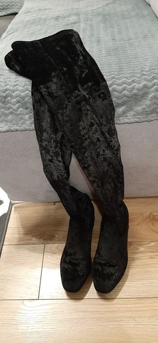 Piękne czarne buty