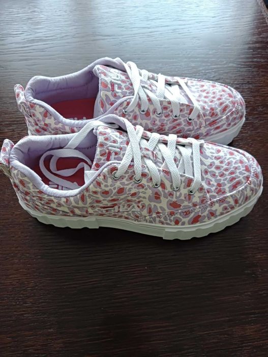 Nowe buty Fila 40
