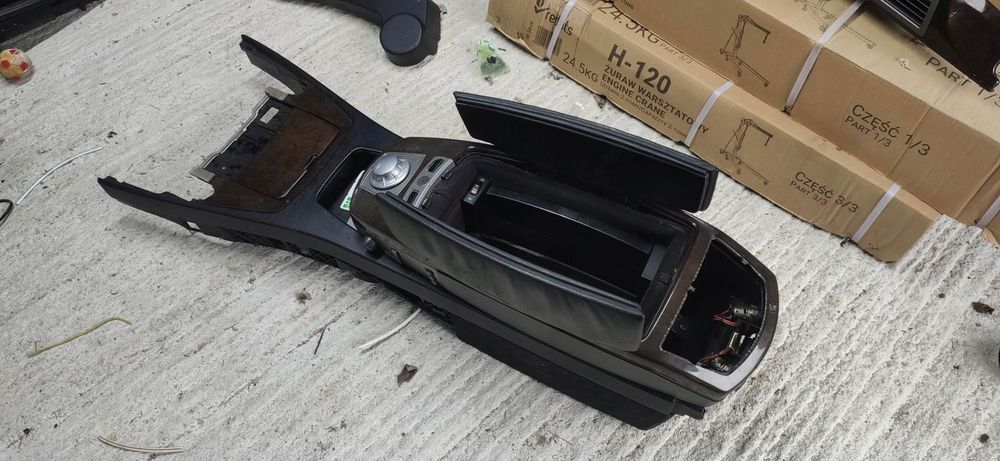 TUNEL ŚRODKOWY PODŁOKIETNIK BMW 7 E65 8223327