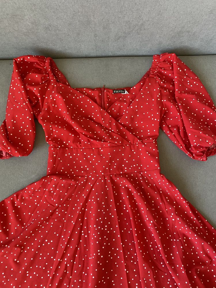 Червона сукня / сарафан