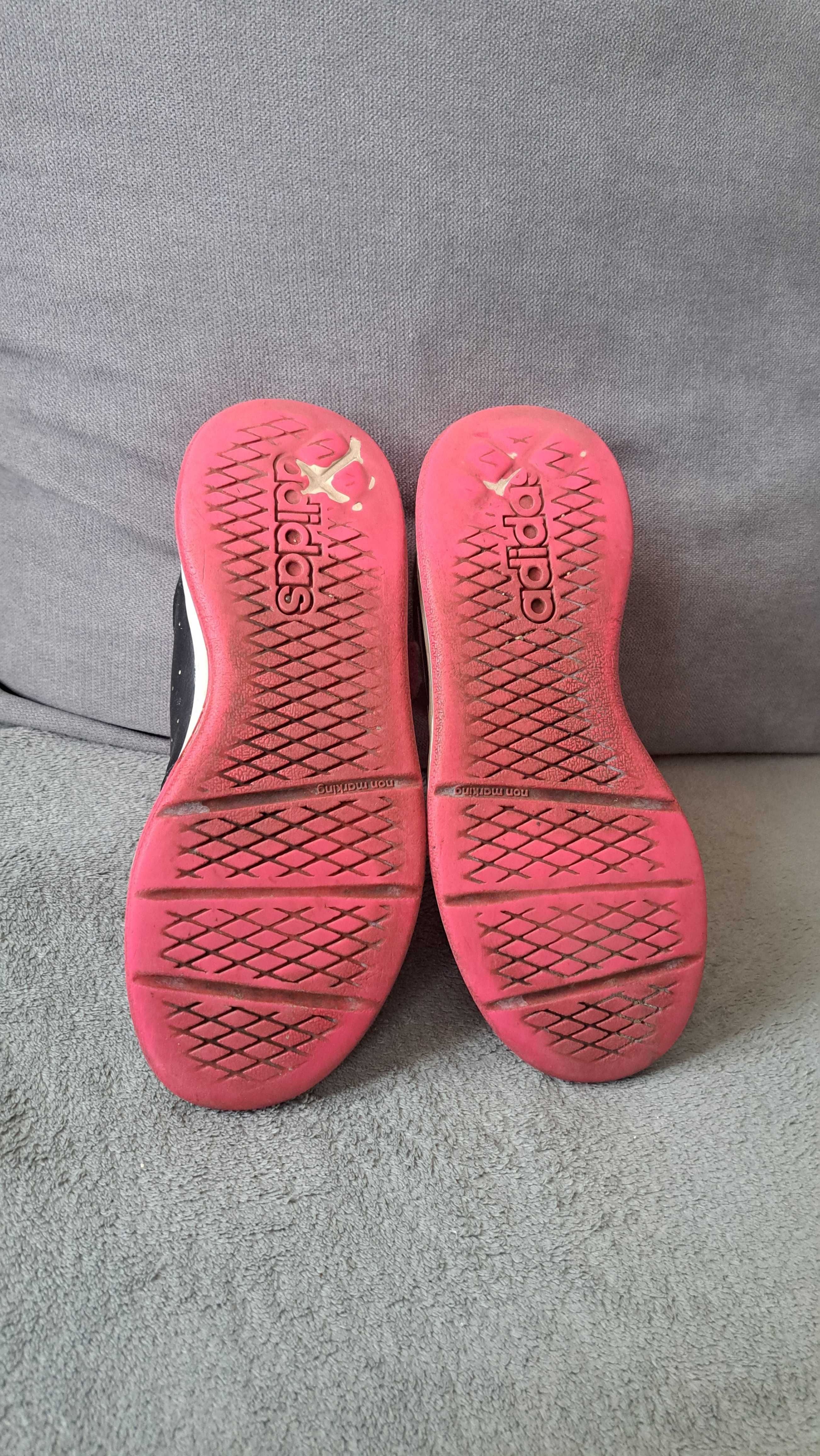 Buty marki Adidas rozmair 34