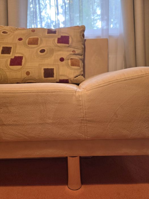 Beżowa sofa / kanapa rozkładana